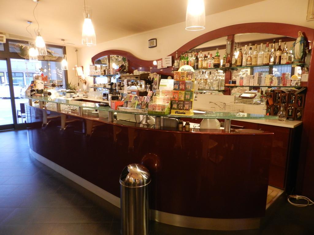 Locanda Trattoria Caffe Cavour Cittadella Exterior photo