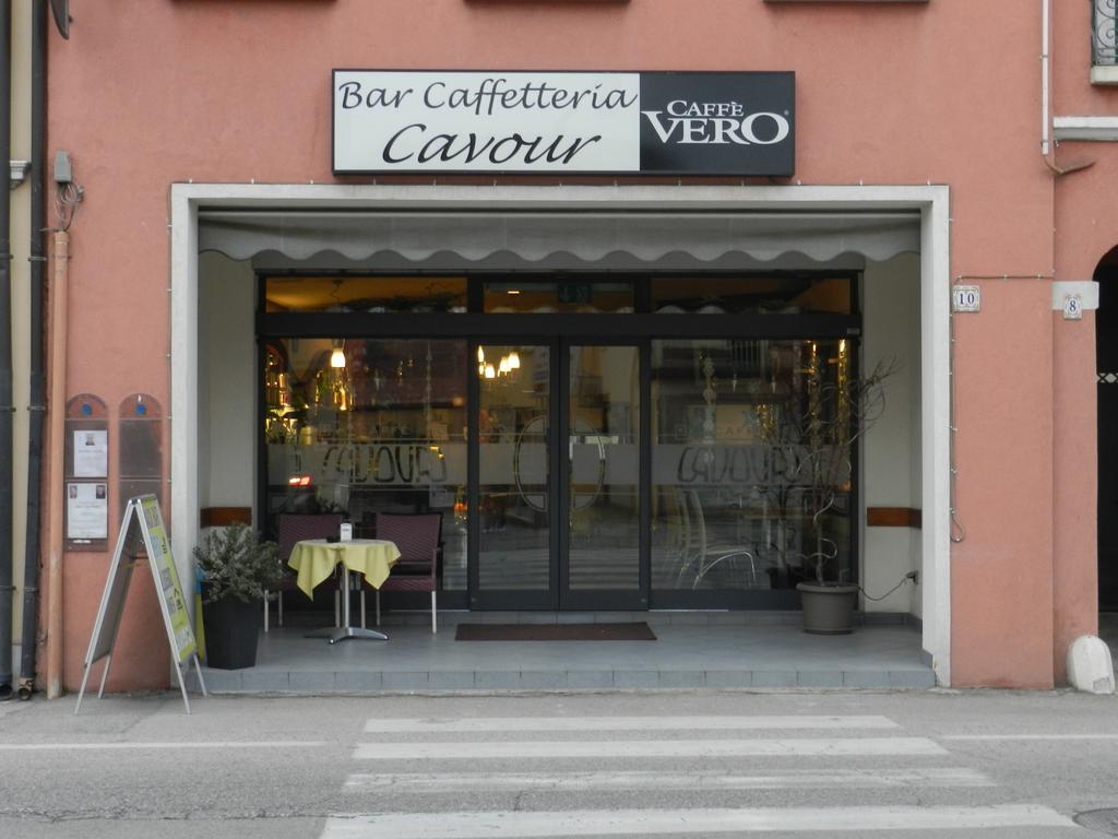 Locanda Trattoria Caffe Cavour Cittadella Exterior photo